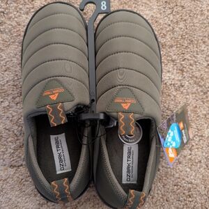 Ozark Trail Green and Black Quilted Slippers